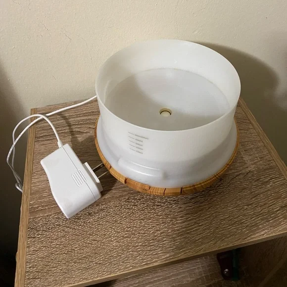 Oil Diffuser. Colour Changing - Picture 2 of 6